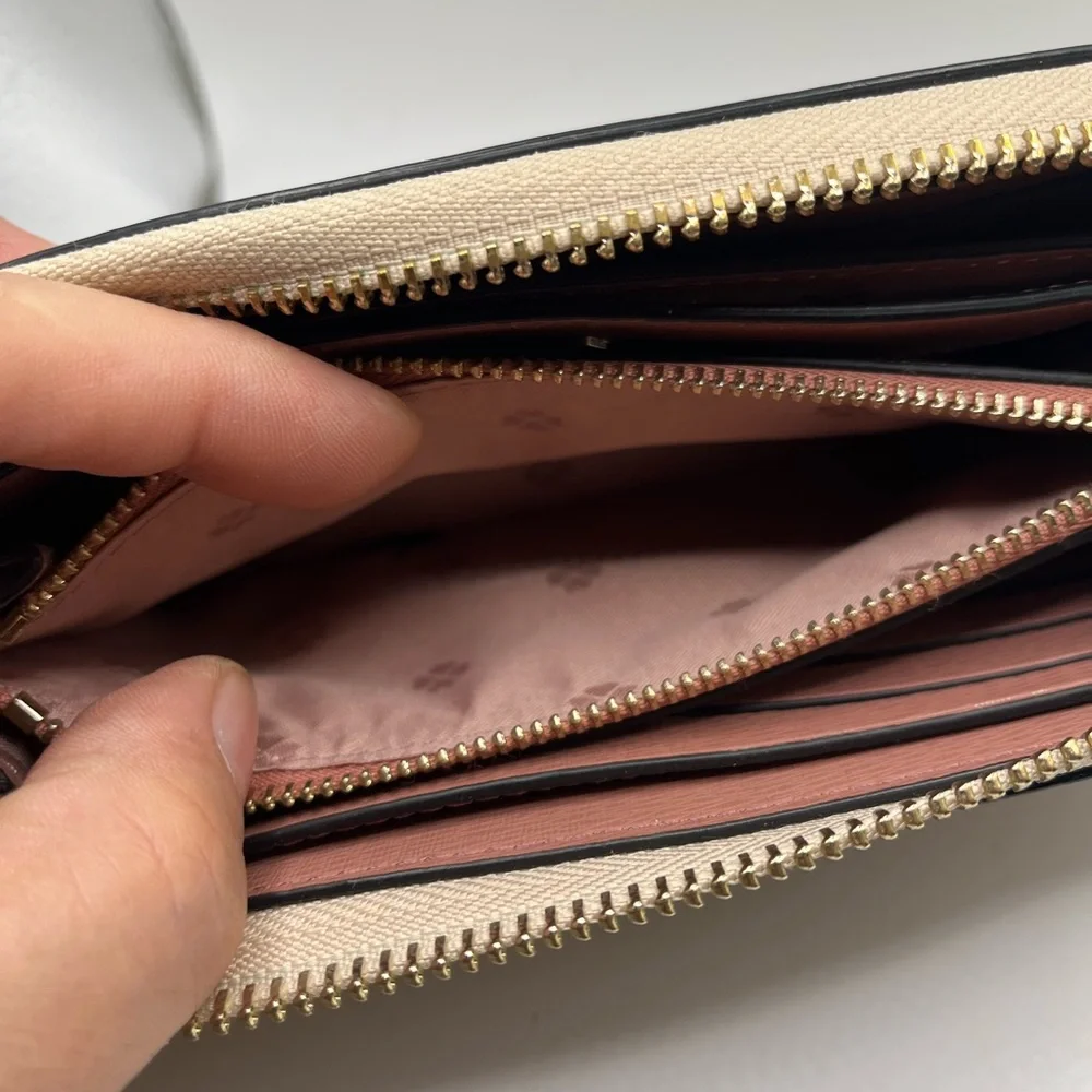 Kate Spade light pink wallet - Picture 7 of 11